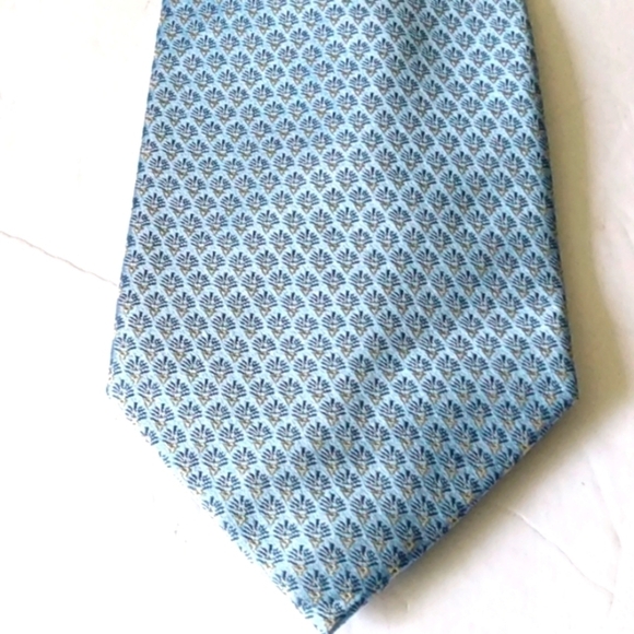 CALVIN KLEIN ICE BLUE SILK NECKTIE SIZE 60" x 4" - Picture 2 of 9